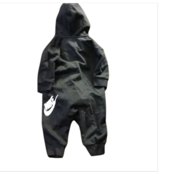 Nike black 1-piece - Picture 3 of 3